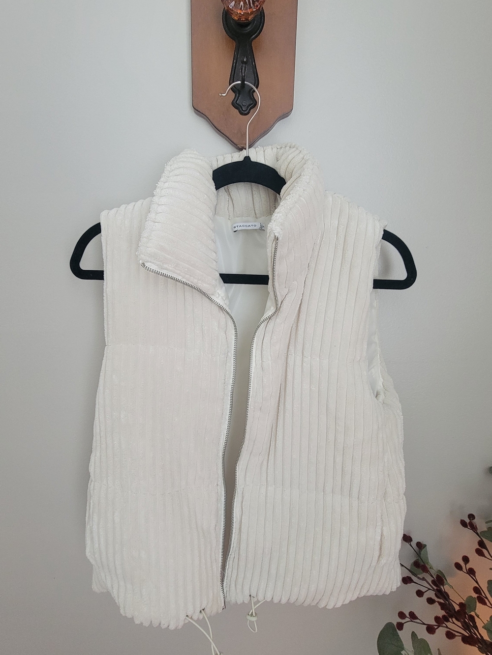 Staccato Size S Cream Ribbed Puffer Vest
